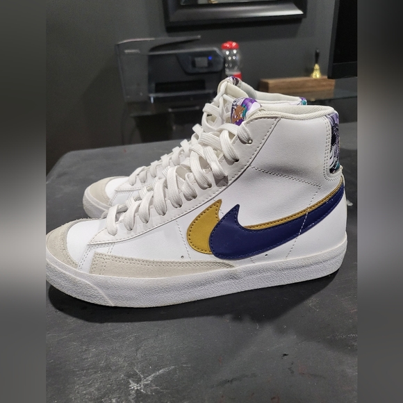 Nike Other - Nike Blazer Mid ‘77 SE GS ‘Double Swoosh - White Gold Blue Void’ EUC